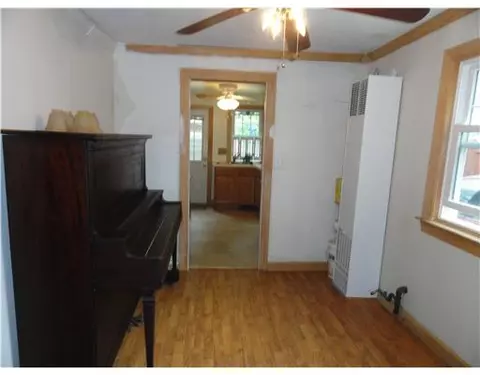 57 Huron St, Warwick, RI 02889 photo 5