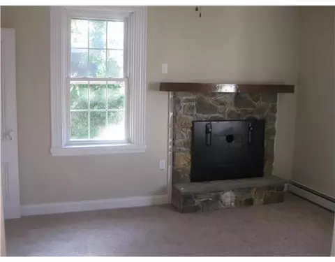 329 Main St, Warren, RI 02885 photo 6