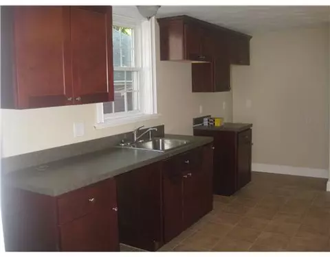329 Main St, Warren, RI 02885 photo 3
