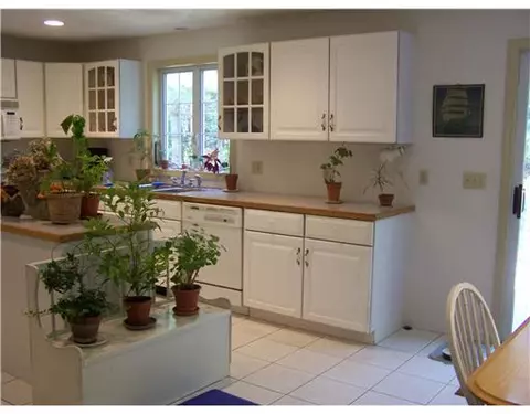 24 Rolling Hill Dr, Exeter, RI 02822 photo 6
