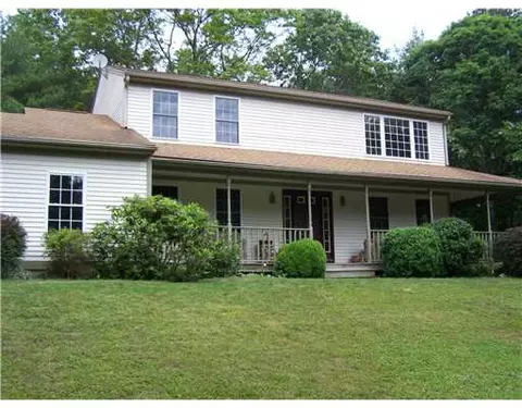 24 Rolling Hill Dr, Exeter, RI 02822 photo 3