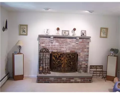 24 Rolling Hill Dr, Exeter, RI 02822 photo 9