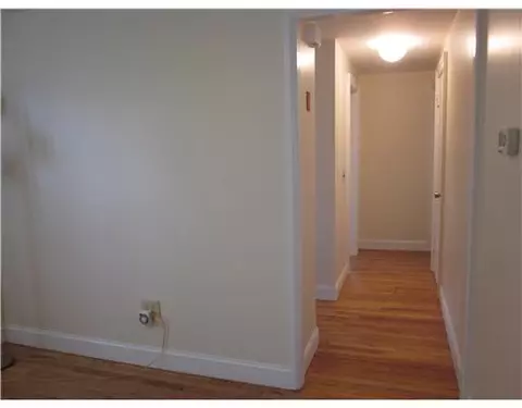5 Amanda Ct, Warwick, RI 02889 photo 9