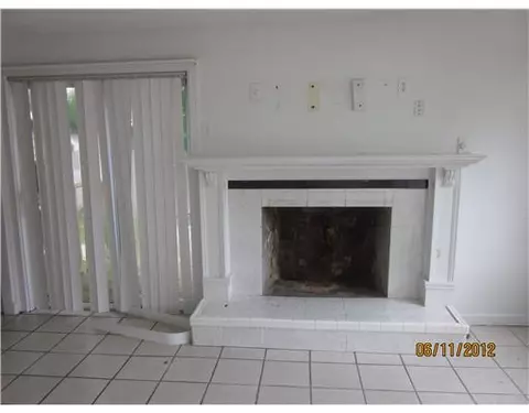 253 Bellman Ave, Warwick, RI 02889 photo 4