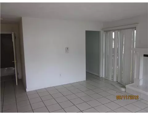 253 Bellman Ave, Warwick, RI 02889 photo 5