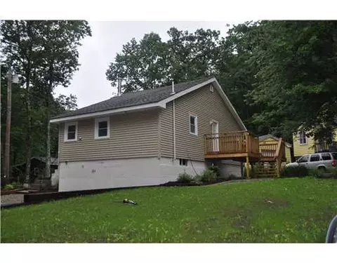 19 Barbara Rd, Glocester, RI 02814 photo 3