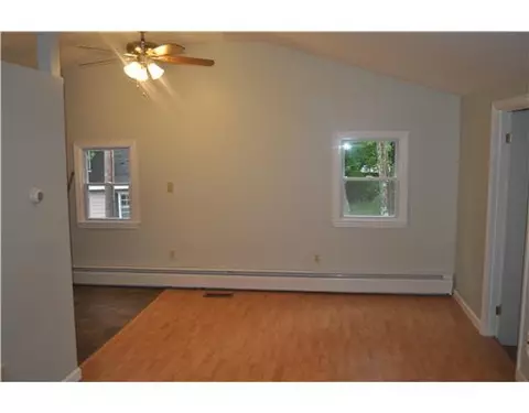 19 Barbara Rd, Glocester, RI 02814 photo 5