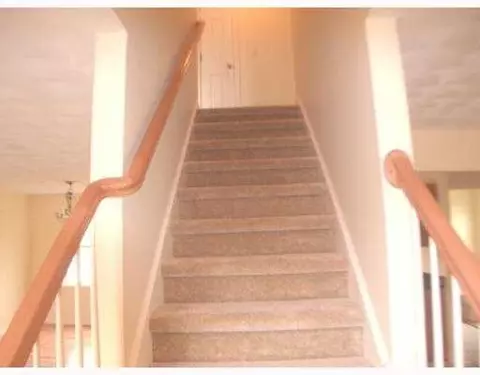 77 Lufkin Ct, Warwick, RI 02888 photo 6