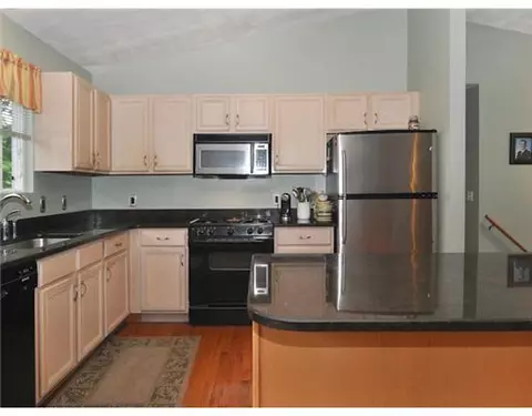 103 Eagle Dr, Hope, RI 02831 photo 3