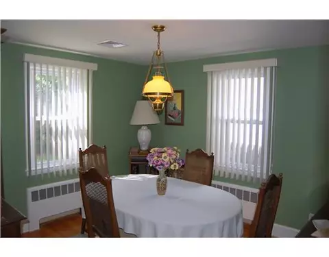 87 Rutherford Ave, Warwick, RI 02886 photo 7