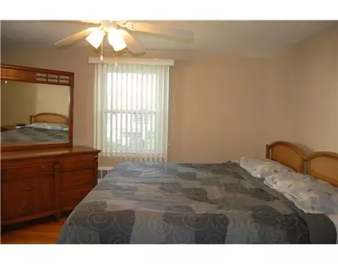 87 Rutherford Ave, Warwick, RI 02886 photo 5