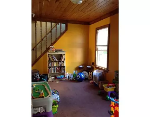 556 Bernon St, Woonsocket, RI 02895 photo 8