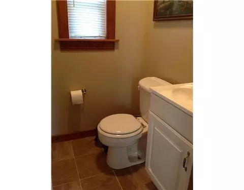 556 Bernon St, Woonsocket, RI 02895 photo 4