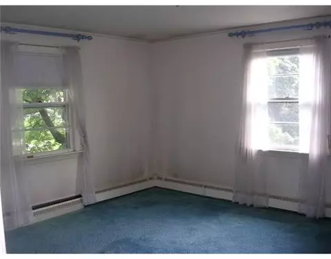 147 Glen Rd, Woonsocket, RI 02895 photo 15