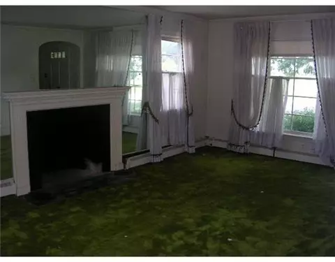 147 Glen Rd, Woonsocket, RI 02895 photo 5