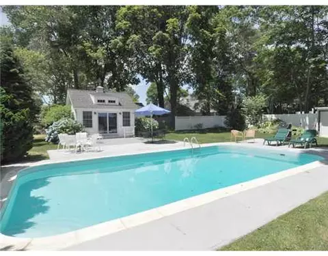 9 Rhode Island Ave, Warwick, RI 02889 photo 9