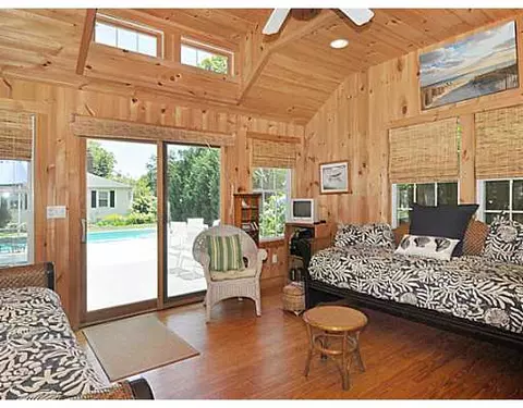 9 Rhode Island Ave, Warwick, RI 02889 photo 6