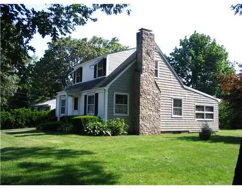 1 Gary St, Warwick, RI 02888 photo 2