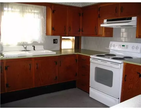 1 Gary St, Warwick, RI 02888 photo 11