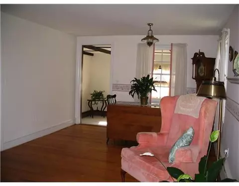 1 Gary St, Warwick, RI 02888 photo 9