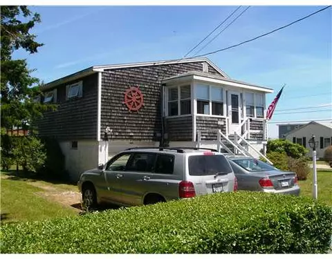 23 Benson Ave, Westerly, RI 02891 photo 2