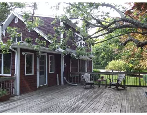 23 Champlin Rd, Saunderstown, RI 02874 photo 3