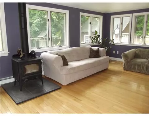 23 Champlin Rd, Saunderstown, RI 02874 photo 9