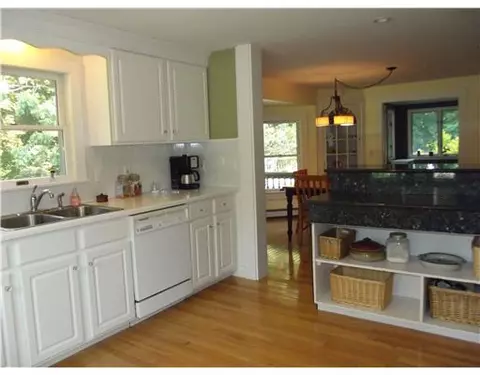 23 Champlin Rd, Saunderstown, RI 02874 photo 12
