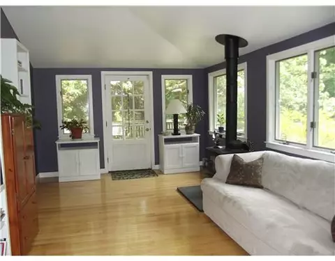 23 Champlin Rd, Saunderstown, RI 02874 photo 8