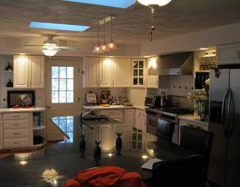 563 Douglas Hook Rd, Glocester, RI 02814 photo 9