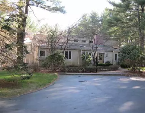 563 Douglas Hook Rd, Glocester, RI 02814 photo 1