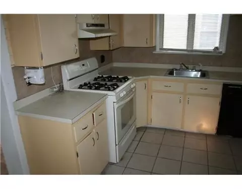 288 Sixth Ave, Woonsocket, RI 02895 photo 4