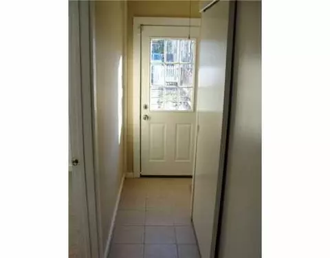 65 Huron St, Warwick, RI 02889 photo 8