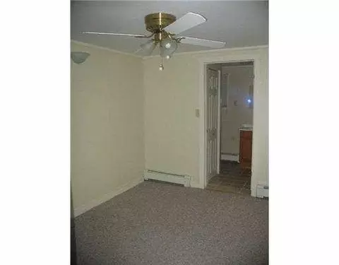 65 Huron St, Warwick, RI 02889 photo 6