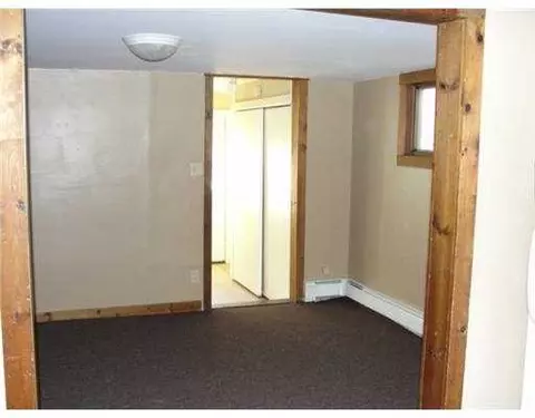 65 Huron St, Warwick, RI 02889 photo 4