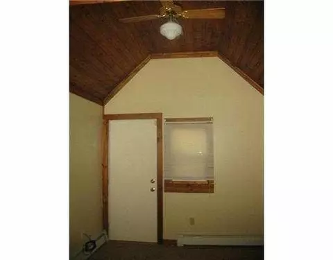 65 Huron St, Warwick, RI 02889 photo 5