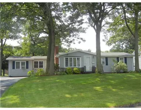4 Kalmer Rd, Warwick, RI 02886 photo 1