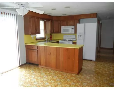 4 Kalmer Rd, Warwick, RI 02886 photo 5