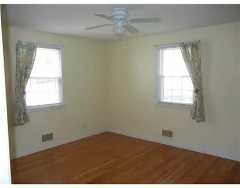 4 Kalmer Rd, Warwick, RI 02886 photo 8