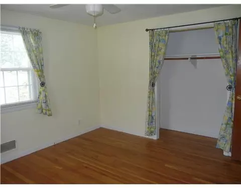4 Kalmer Rd, Warwick, RI 02886 photo 9