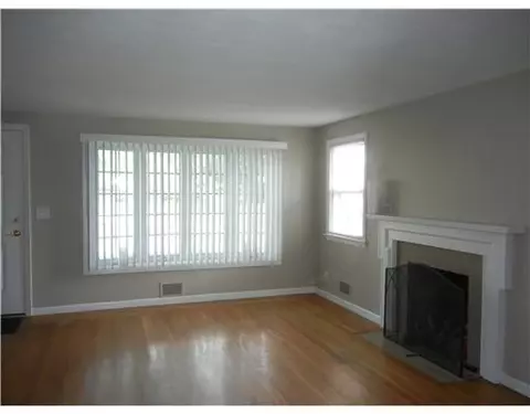 4 Kalmer Rd, Warwick, RI 02886 photo 4