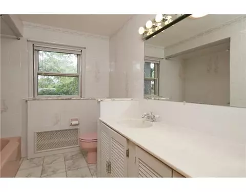 79 Second Ave, Warwick, RI 02888 photo 9