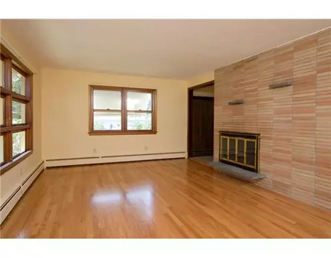 79 Second Ave, Warwick, RI 02888 photo 5