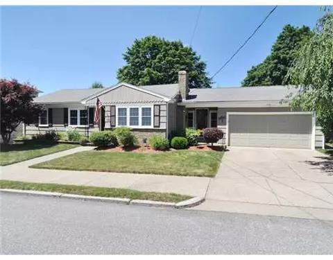 62 Warwick St, Woonsocket, RI 02895 photo 1