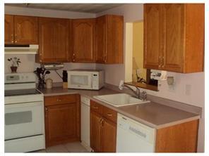 509 Walnut Hill Rd, Woonsocket, RI 02895 photo 5
