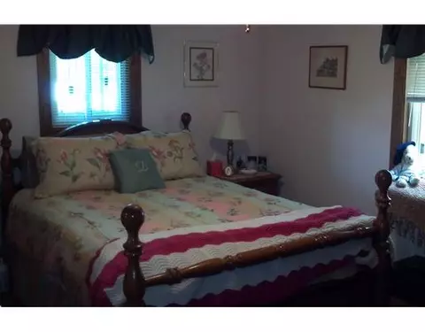 41 Armory Dr, Warwick, RI 02886 photo 12