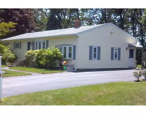 41 Armory Dr, Warwick, RI 02886 photo 2