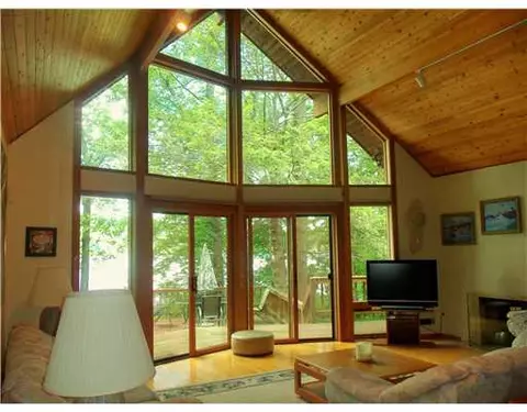 62 Angell Rd, Glocester, RI 02814 photo 4