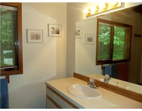 62 Angell Rd, Glocester, RI 02814 photo 15