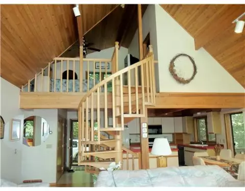 62 Angell Rd, Glocester, RI 02814 photo 8